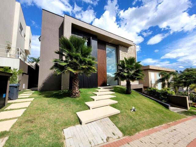 #CA 2002 - Casa em condomínio para Venda em Santana de Parnaíba - SP